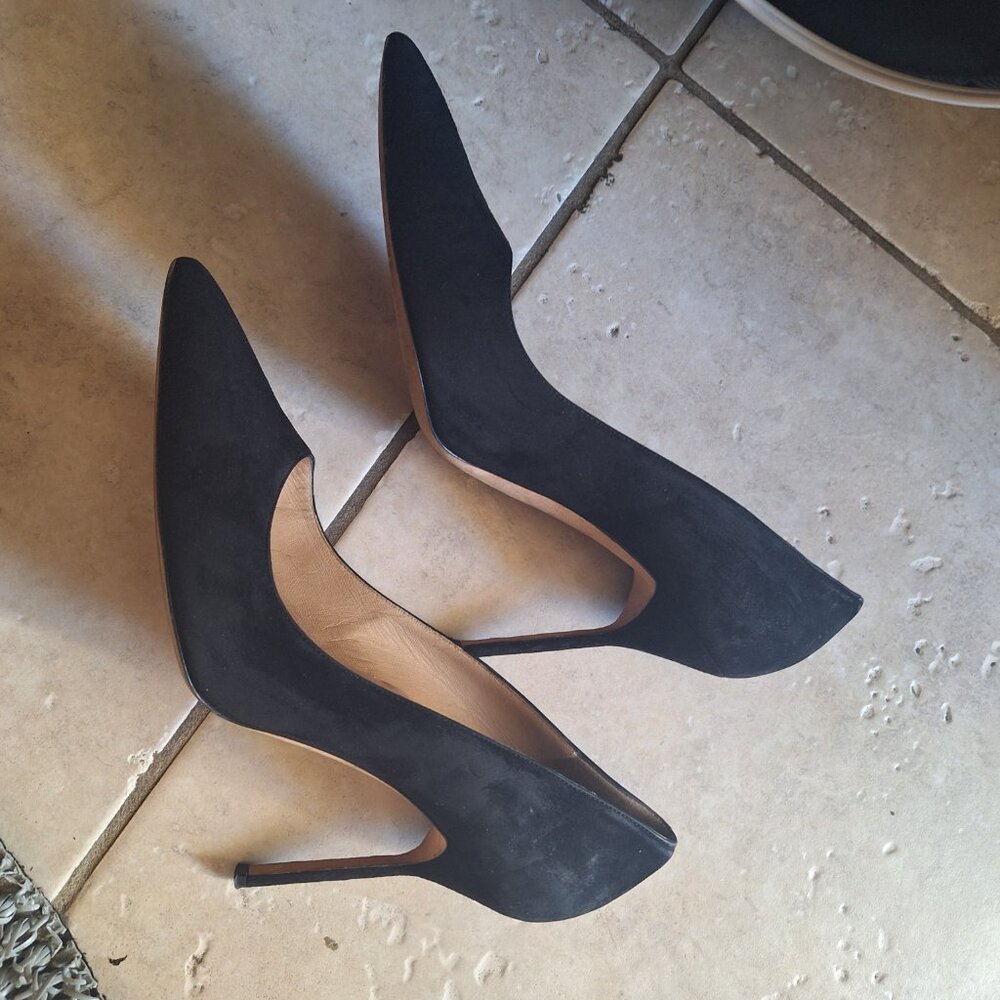 Manolo Blahnik - Picture 2 of 5